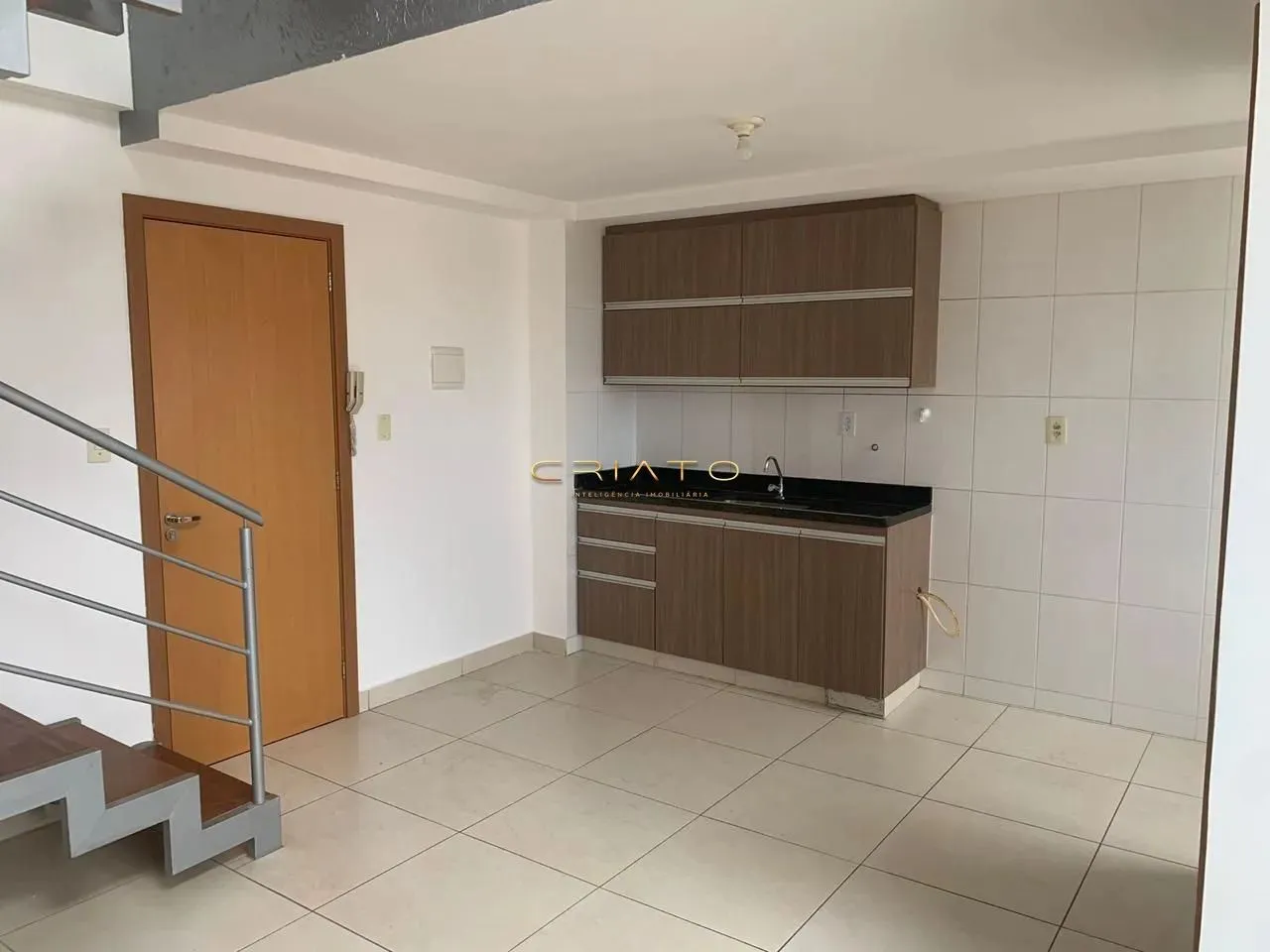 Loft com garagem para alugar por R$ 1.300/mês - Cidade Universitaria
