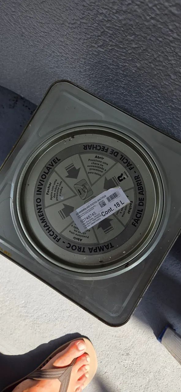 Latão de tinta novo 18L - Semibrilho Foto Antiga