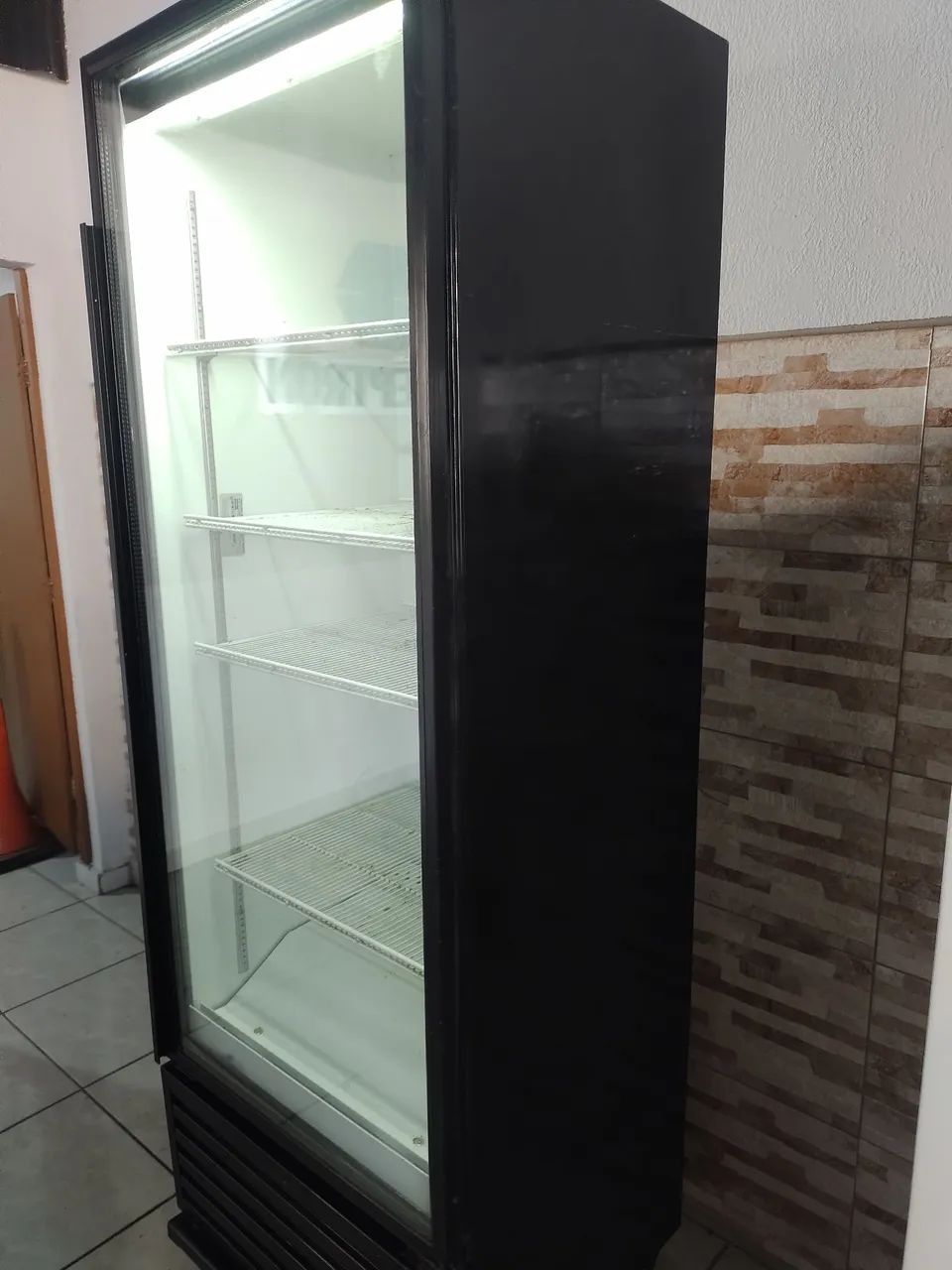 Geladeira Expositora Vertical(cervejeira) - Foto 3