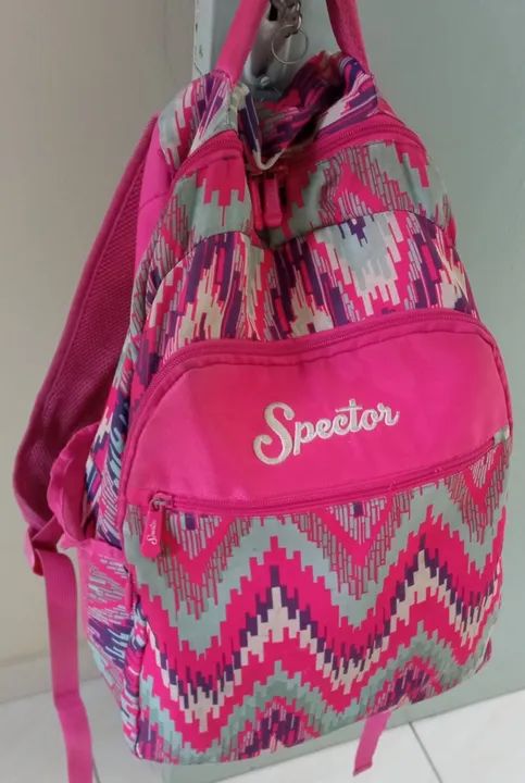 Mochila Spector muito resistente e espaçosa - Foto 3