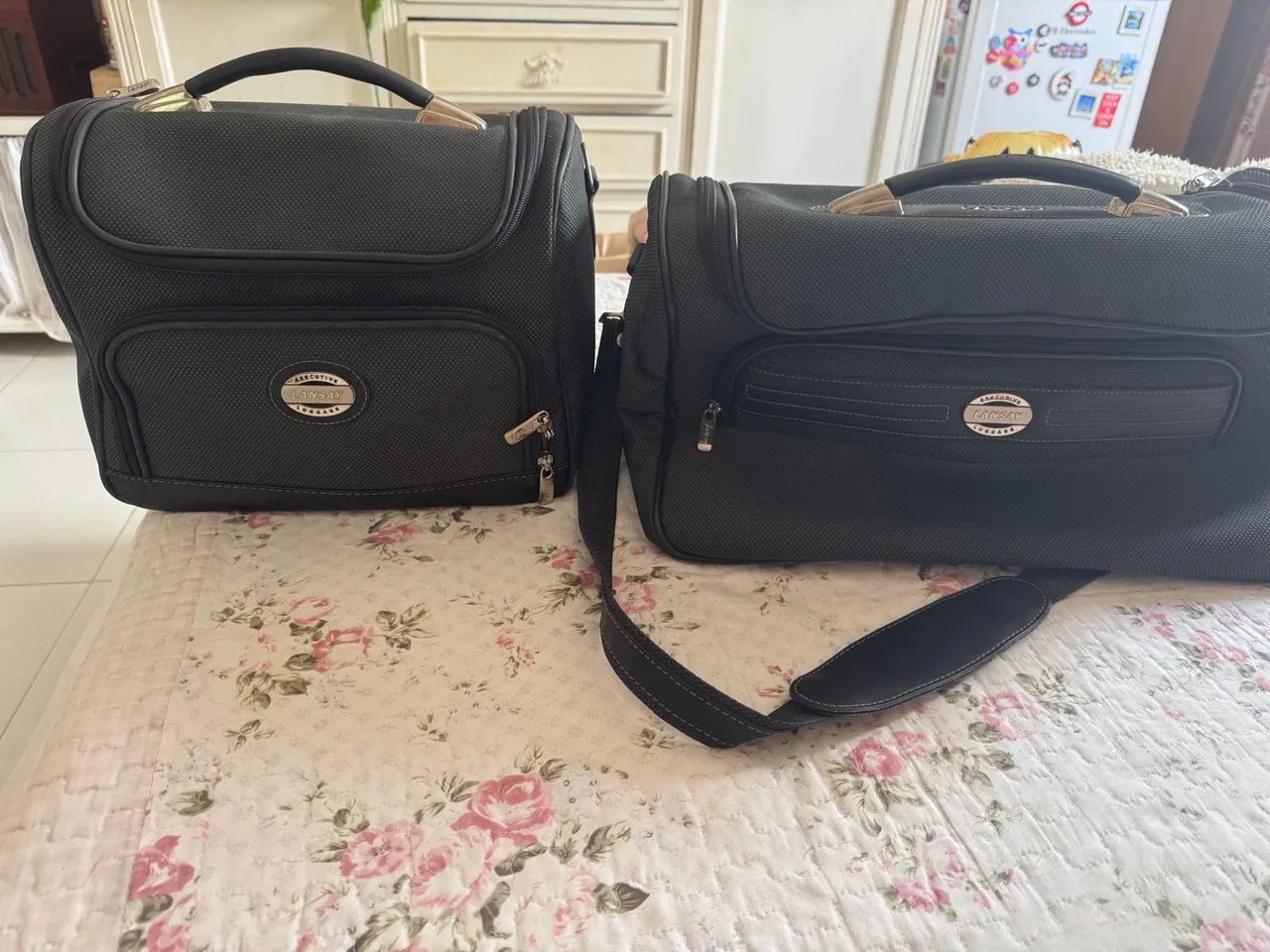 Kit de 2 malas de viagem Lansay - Preta muito conservada - Foto 2