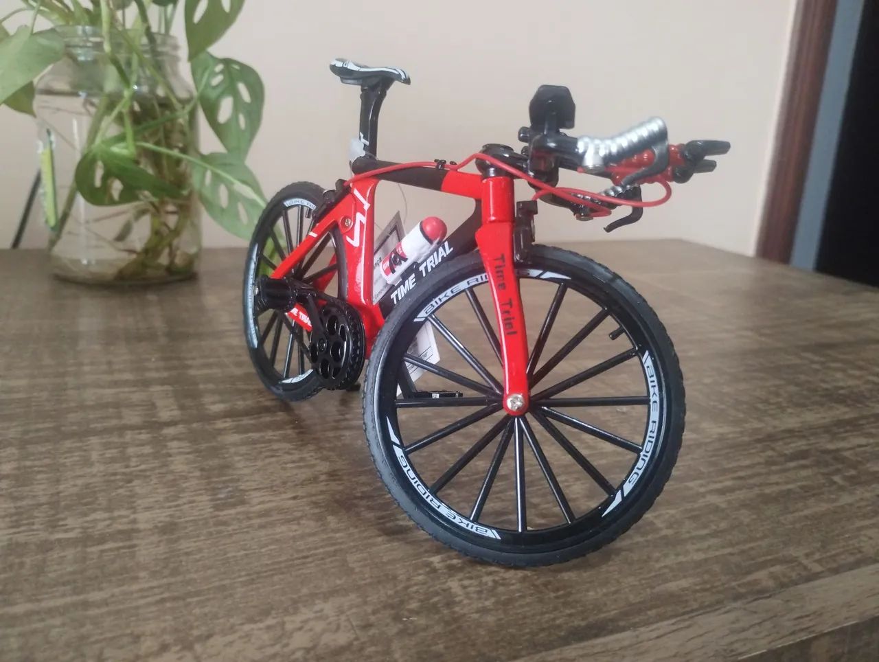 Miniatura de Bike Vermelha Speed Metal c/Pneus de Borracha- Muito Linda! - Foto 3