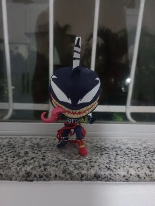 Funko Pop! Venomized Doctor Strange e Captain Marvel - Foto 5