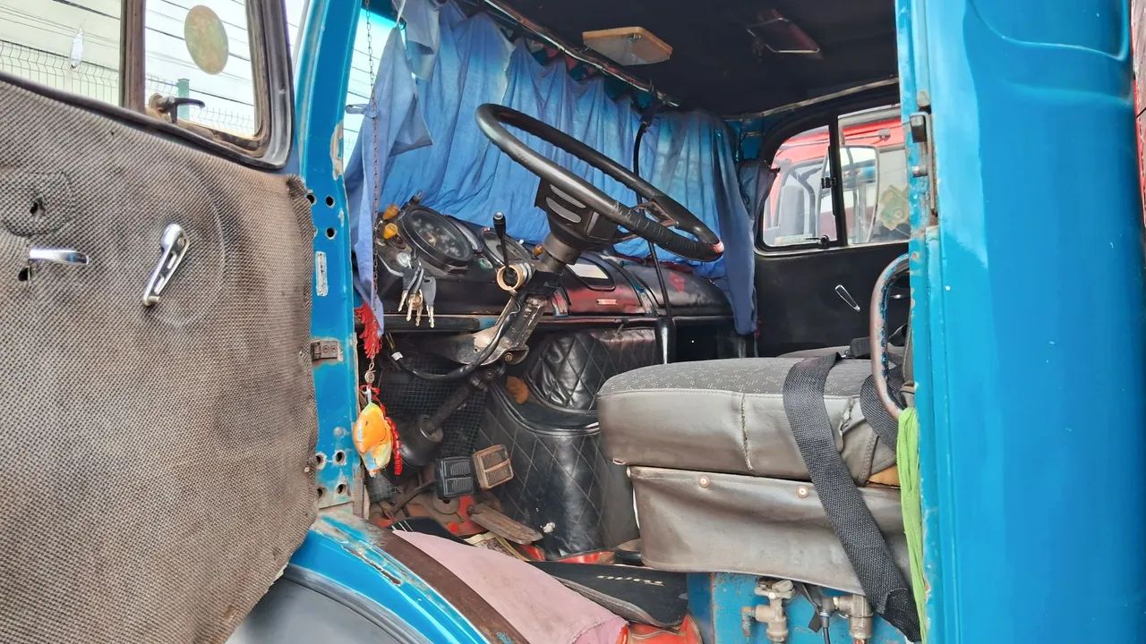 Ônibus 1113 ano 73 BAÚ com suspensor a ar  - Foto 8