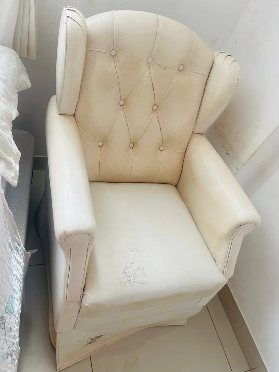 Poltrona de couro branca
