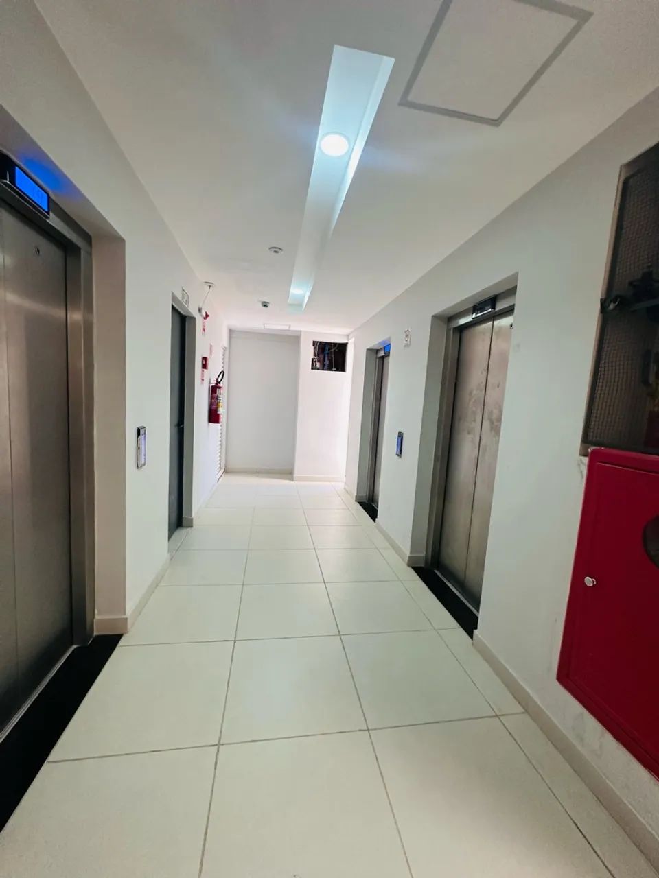 Alugo sala comercial na batista campos - Foto 2