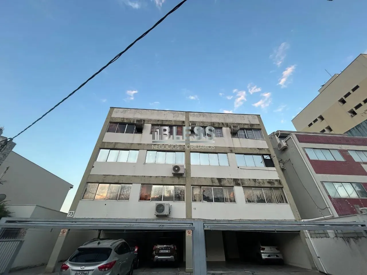 SALA COMERCIAL PARA LOCAÇÃO NO ANHANGABAÚ - JUNDIAÍ - PRÓXIMA À AV. NOVE DE JULHO - SA0054