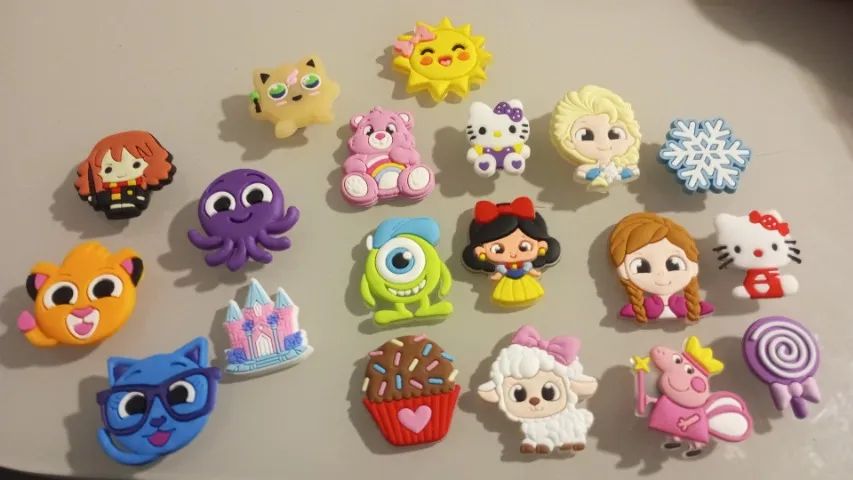 Kit com 10 unidades apliques para Crocs  - Foto 4