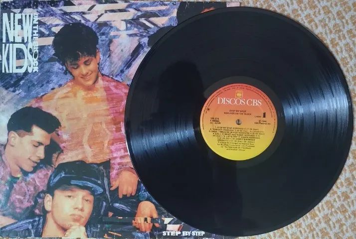 LP New Kids On The Block - STEP BY STEP (1990) - Foto 3
