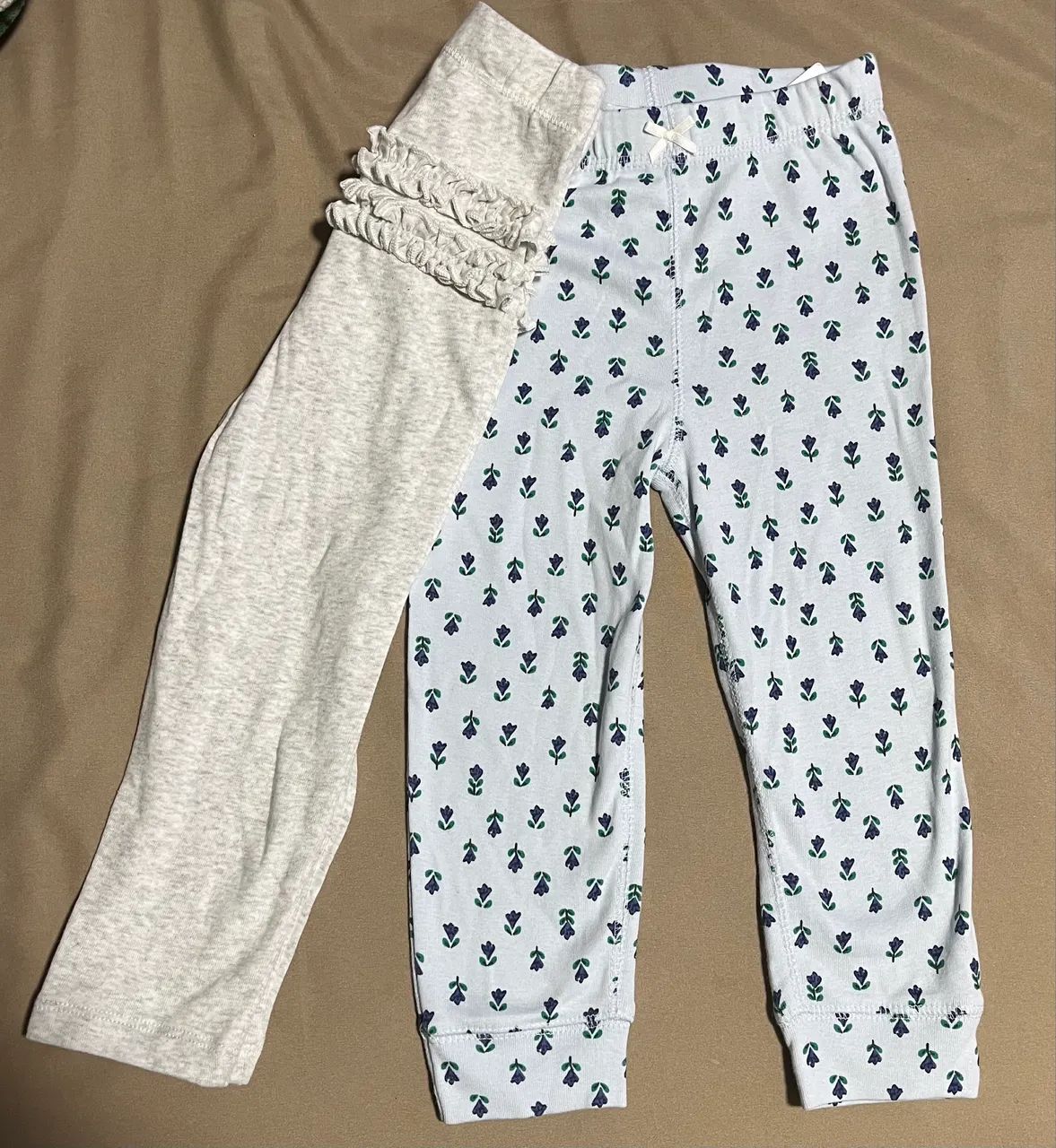 Kit calças Carters 24 meses