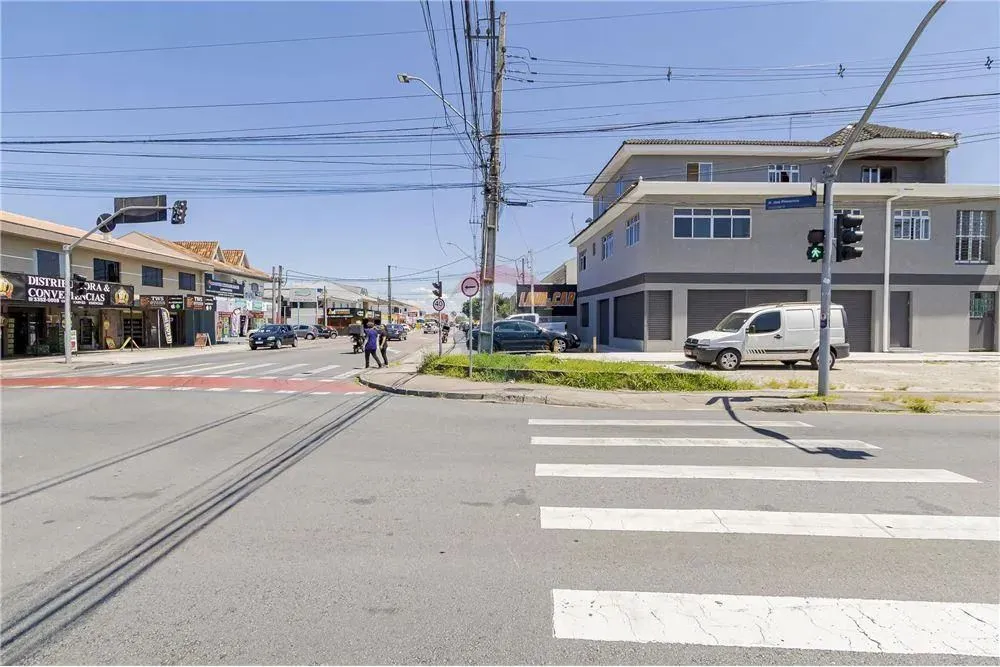 Prédio Comercial de esquina no Sitio Cercado