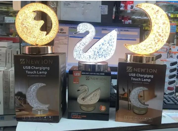 Lâmpada de Mesa Touch LED - USB Recarregável