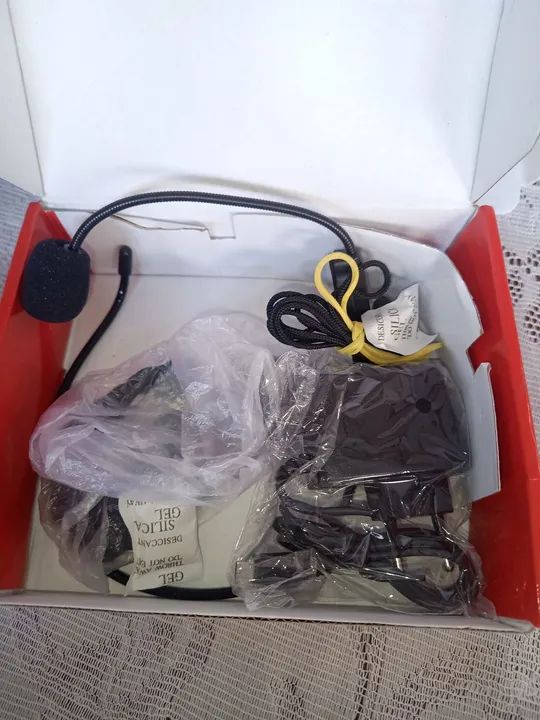 Megafone Portátil Multifuncional com Microfone Sem Fio - Foto 3