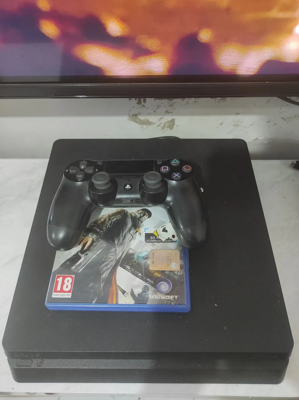 PlayStation 4 + Jogo 1 TB