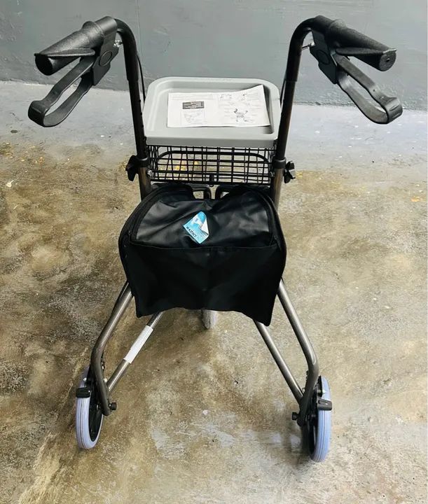 Andador com Cesto- Ideal para Idosos - Foto 2