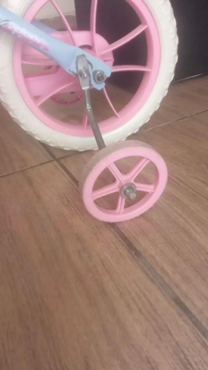 Vendo bicicleta aro 12  - Foto 5