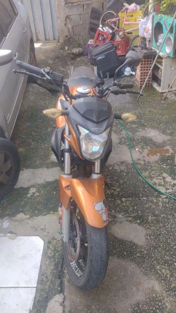 Vendo ou troco por menor cilindrada CB300 2011 motor feito a uma semana com garantia moto  - Foto 4