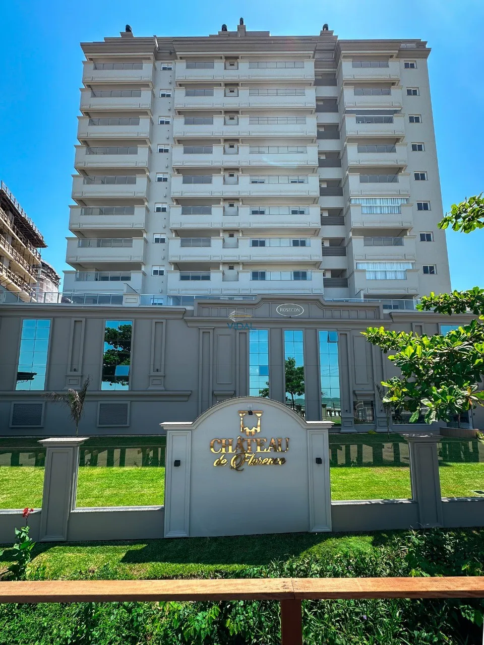 Apartamento à venda com 4 dormitórios em Centro, Itapema cod:AP00245