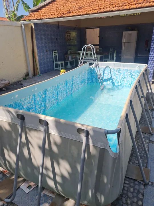 Vendo exatamente piscina de 6.000 litros
