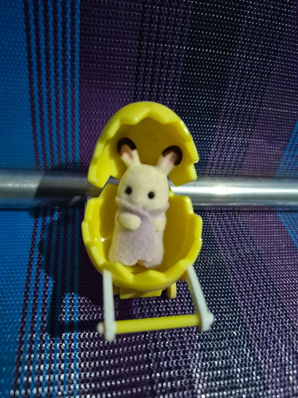 Sylvanian _ Coelhinho Calico Critters no Ovinho