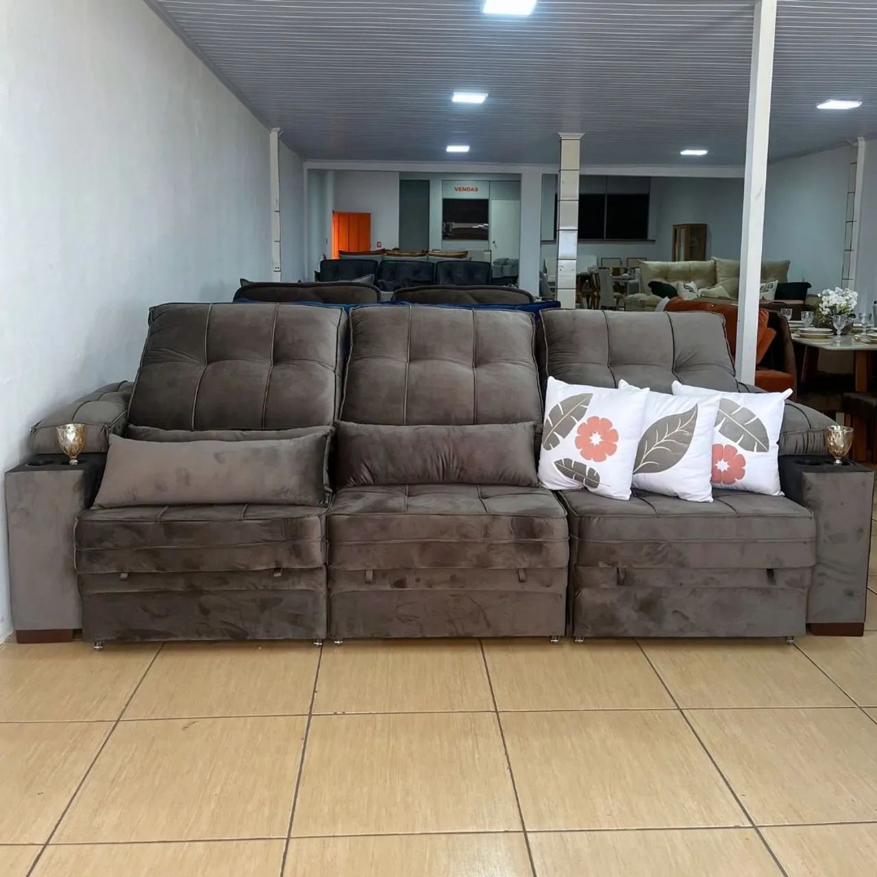 Sofá retrátil e reclinável promoção LARGURA 2.90