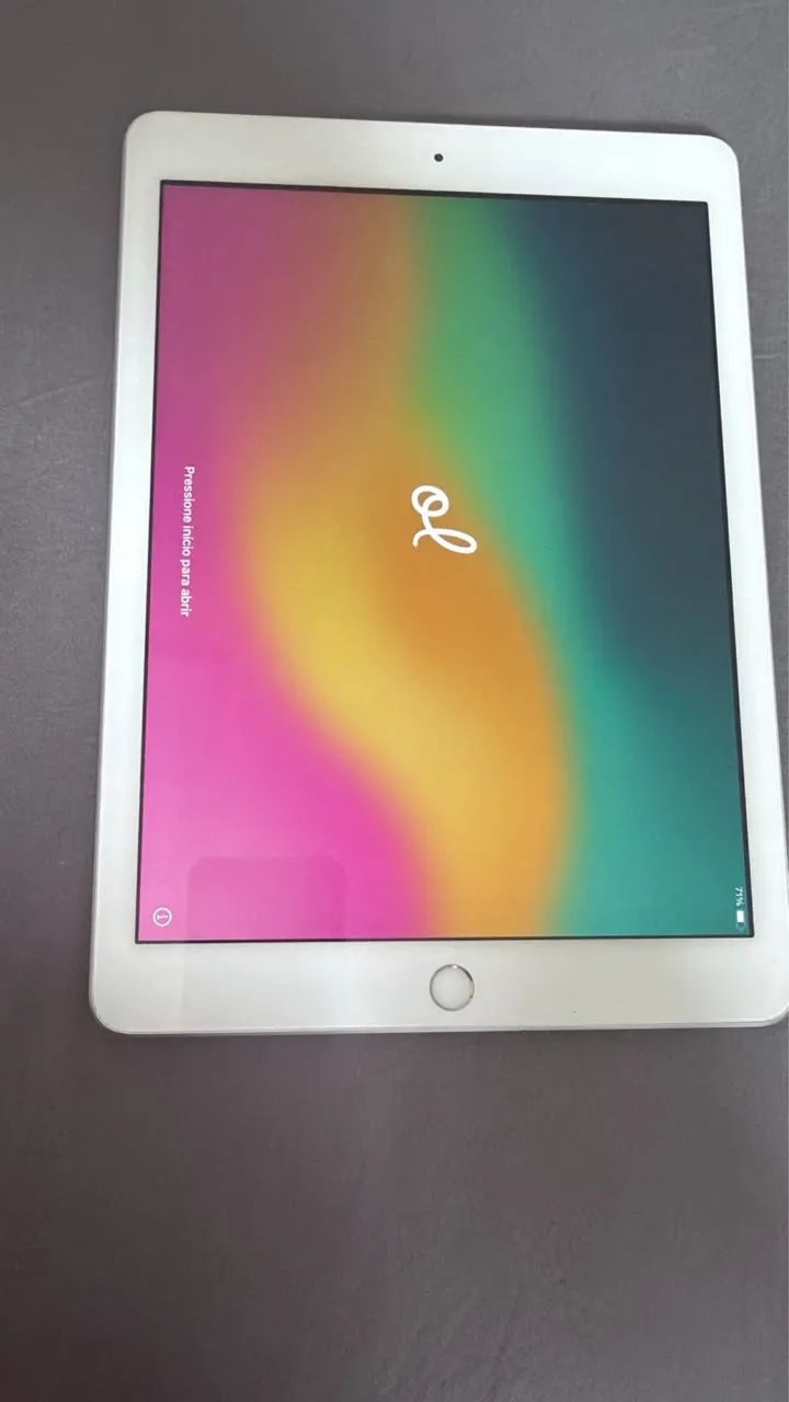 IPAD 6 geração com cabo original 