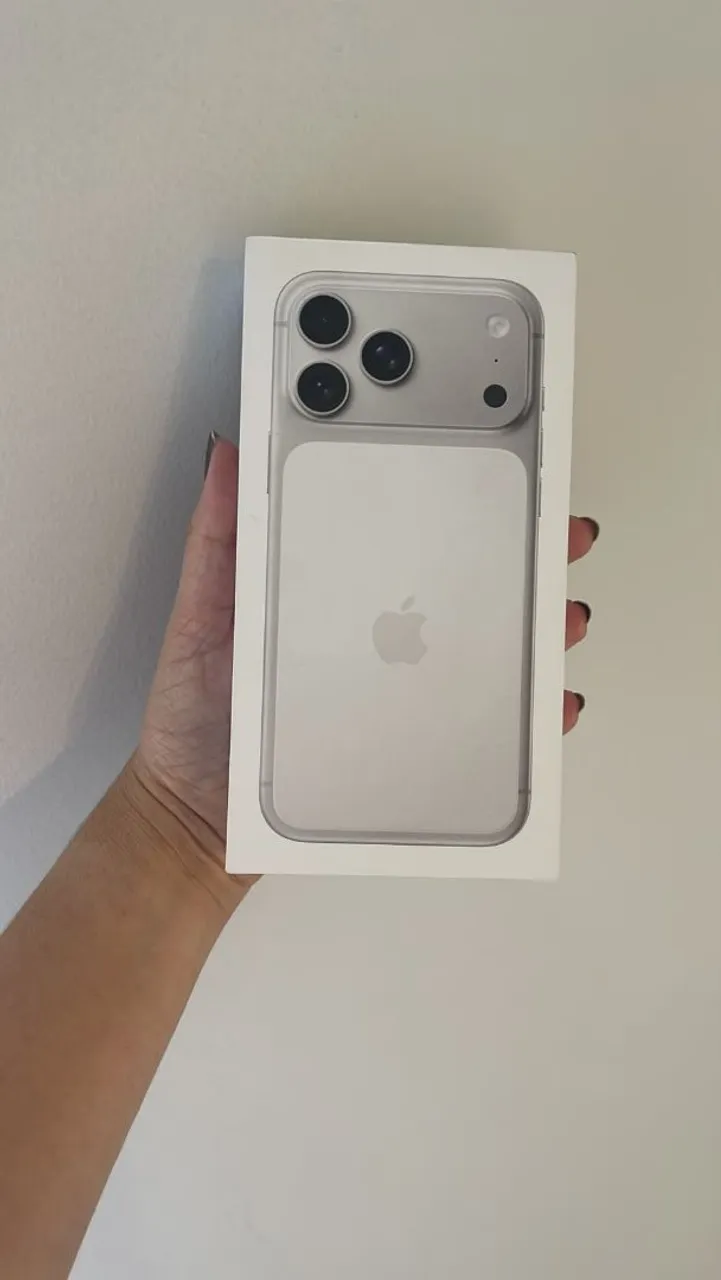 iPhone 17 Pro Max 256gb Silver lacrado - Celulares e Smartphones