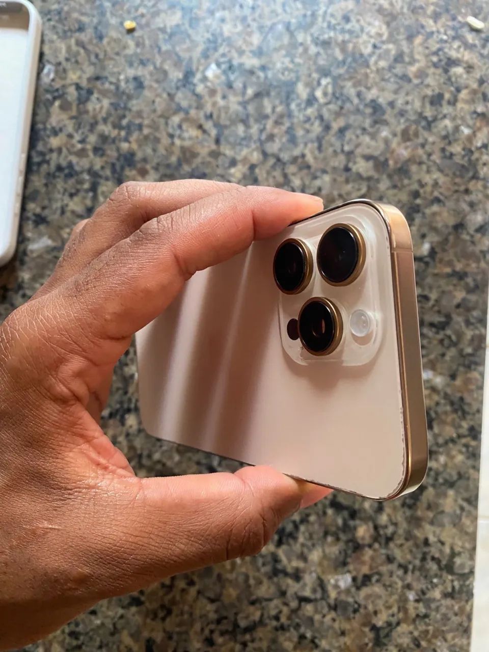 iPhone 16 pro Max 256 desert garantia 06/20/2026 - Foto 3