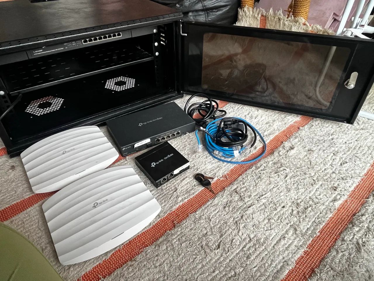 Combo Infraestrutura De Rede Tp-link Omada Com Rack E Access Points - Foto 3