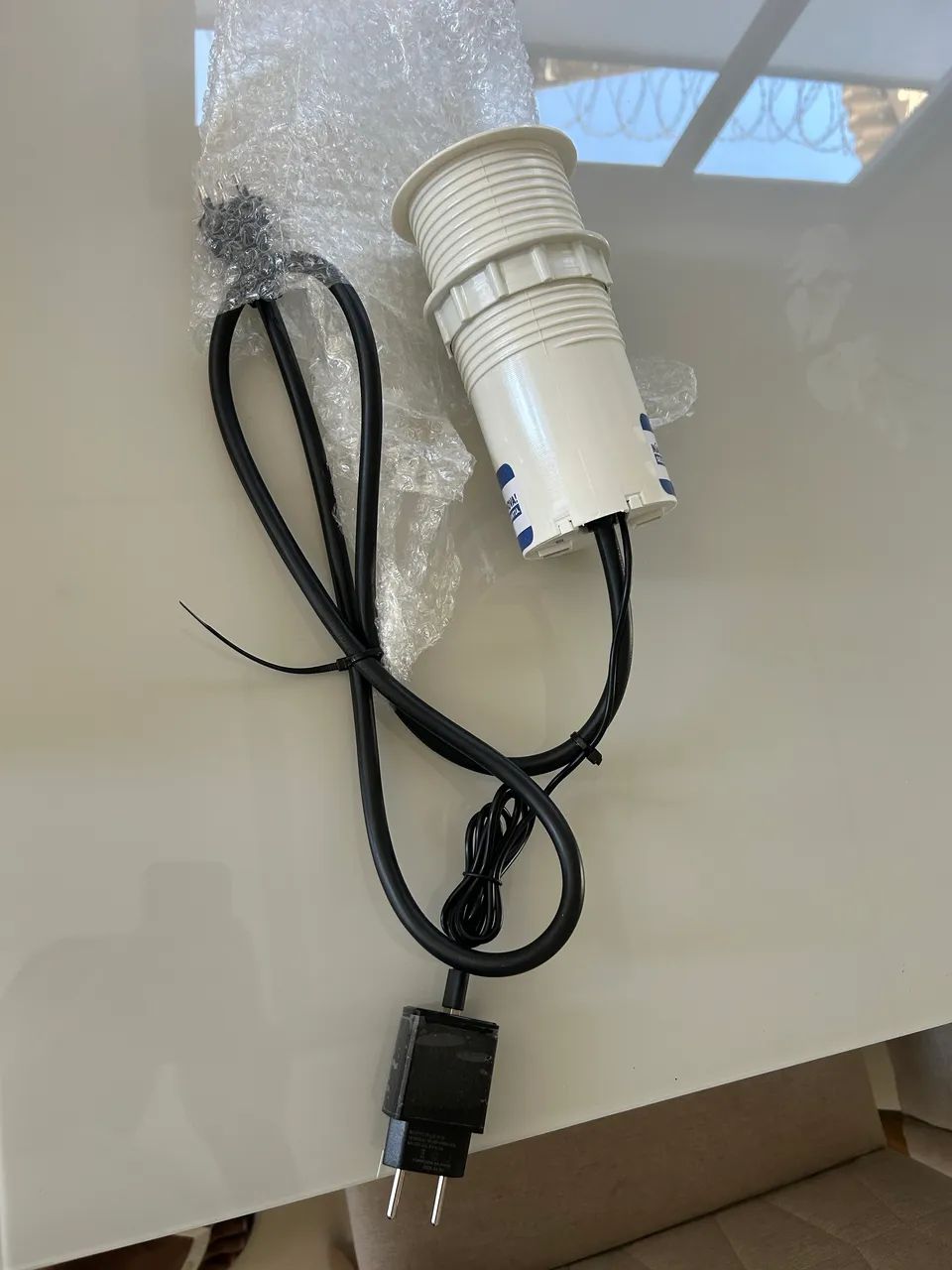 Torre Multiplug Automático 2 Tomadas 20A + 3 USB 5.2A + Indução - Foto 2