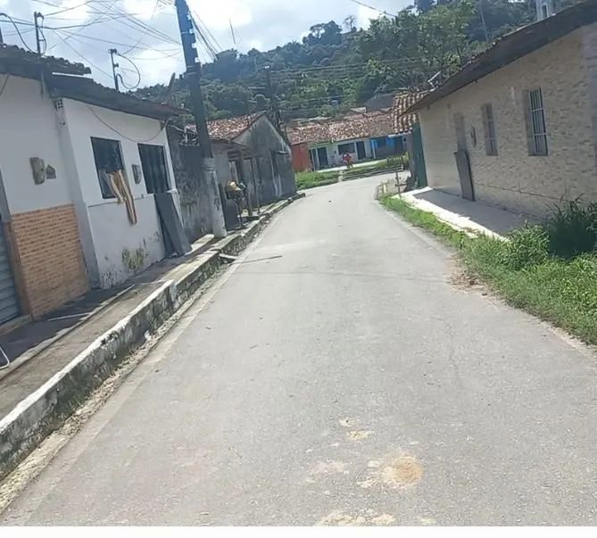UMA CASA NA LAGE EM UMA ÓTIMA RUA  - Foto 2