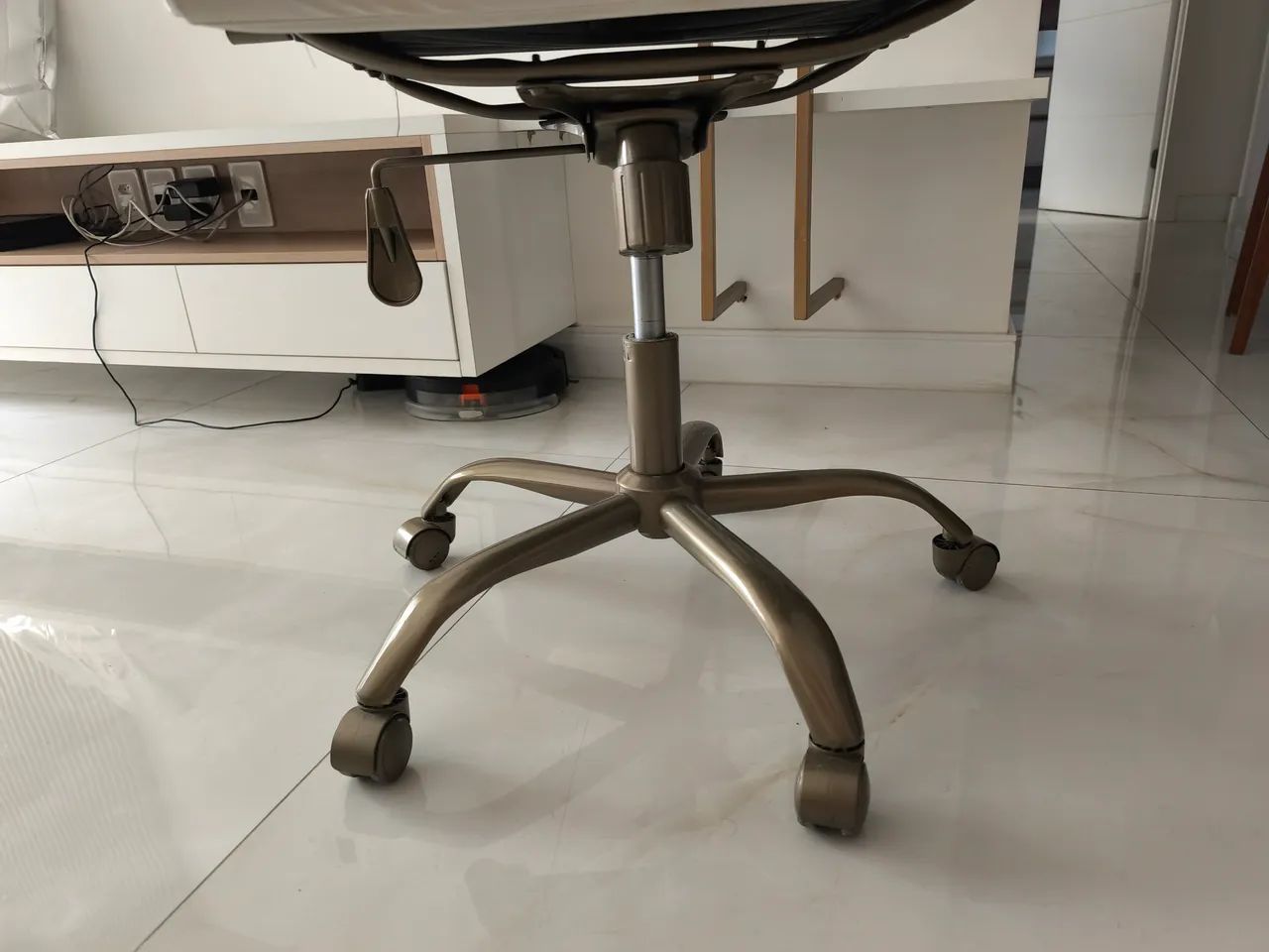 CADEIRA DE CONSULTÓRIO  - Foto 4