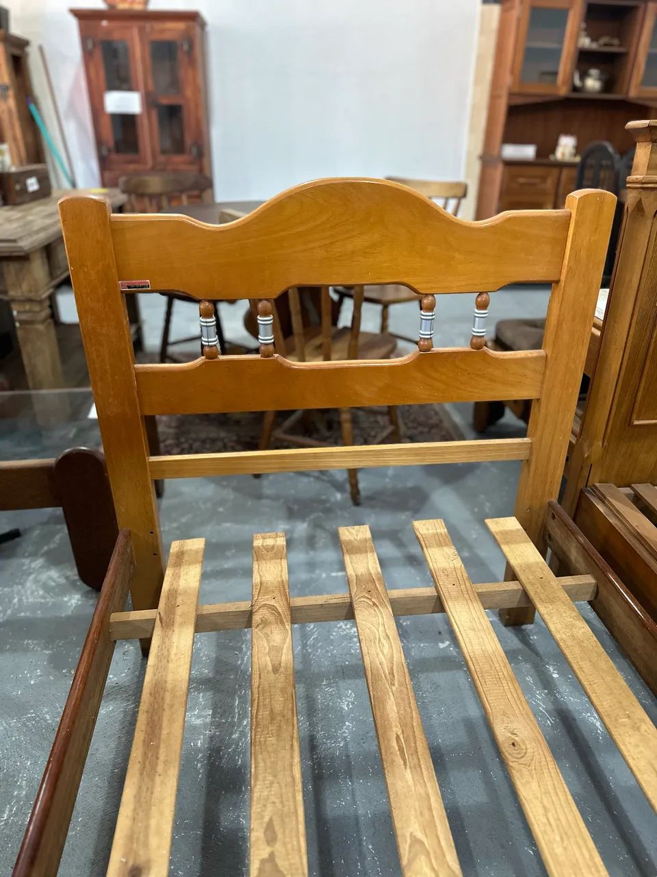 PROMOÇÃO - 1Cama de solteiro - madeira  - Foto 5