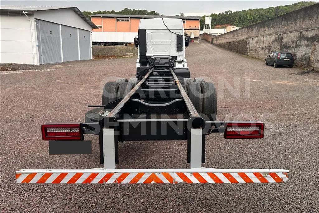 VW 26.320 CONSTELLATION 6X2 - Foto 4