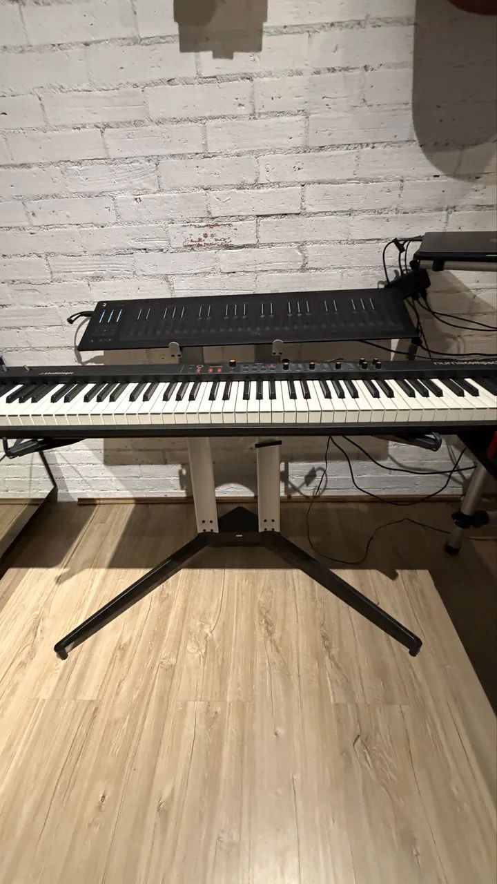 Teclado studiologic Numa Compact 2 - Instrumentos musicais