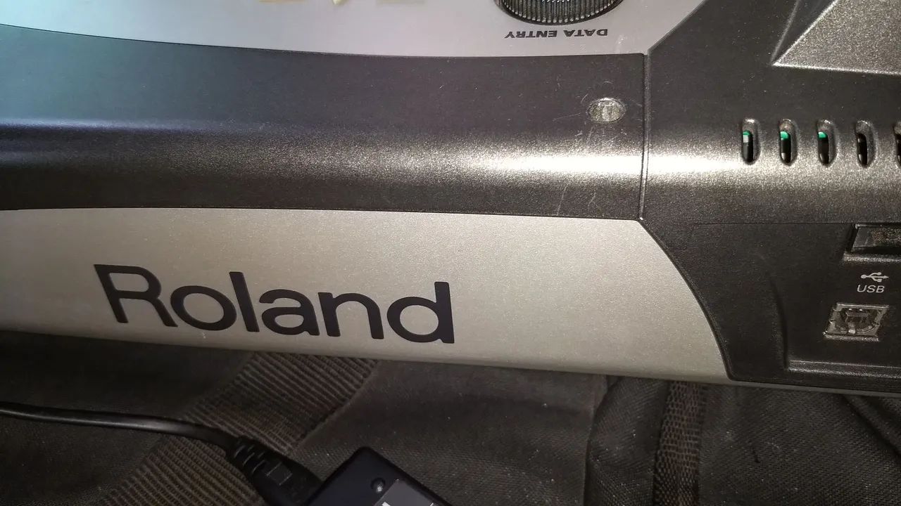 Teclado Roland E60 - Foto 4