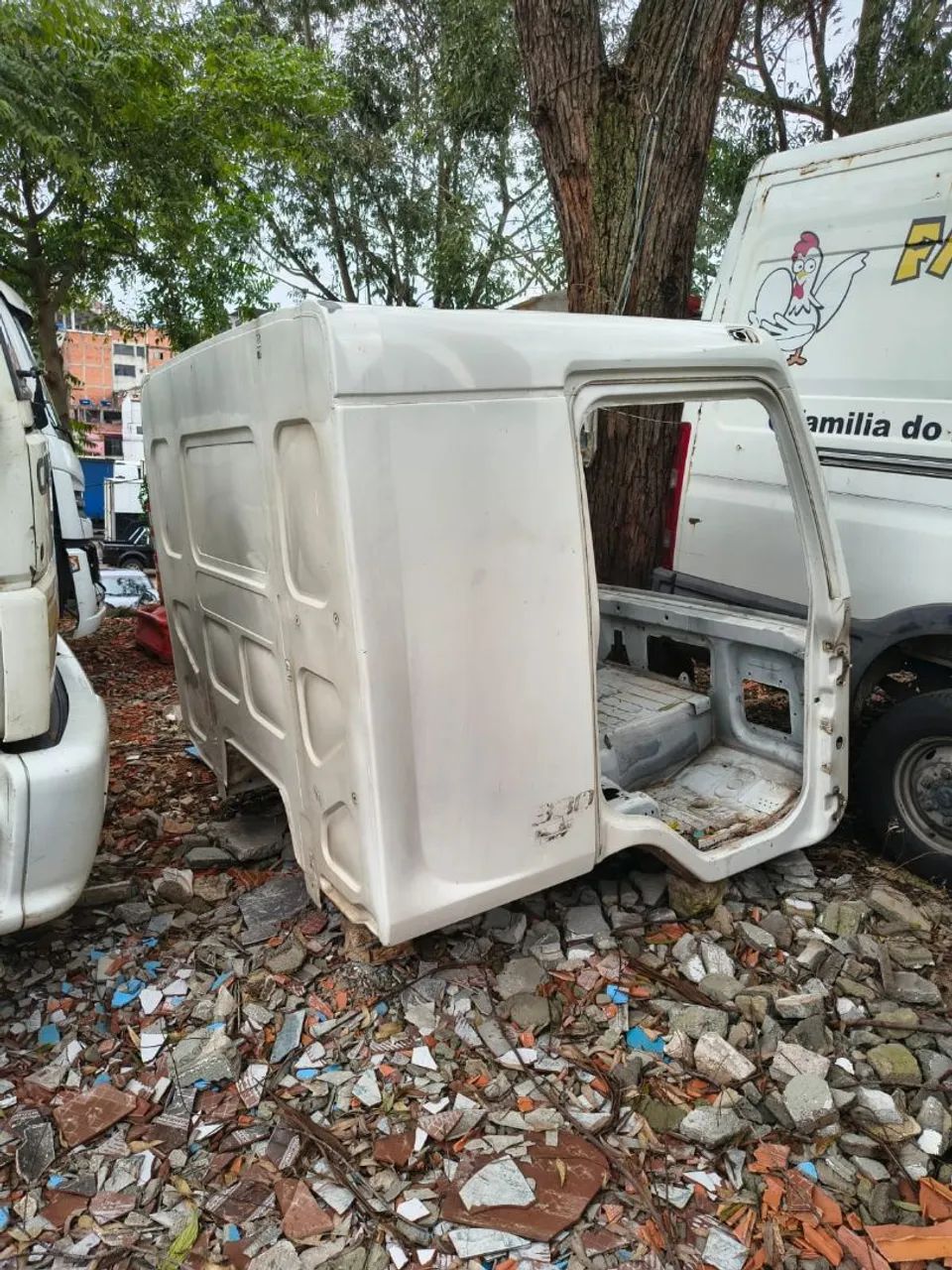 CABINE PARCIAL VOLVO VM ANO 2024 - Foto 4