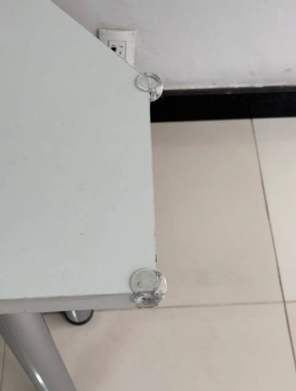 Mesa escritório em MDP e pé cromado + cadeira de brinde - Foto 5