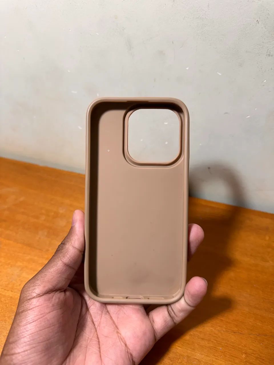     Capinhas iPhone 15 Pro - Silicone + Acrílico Antiamarelamento - Foto 5