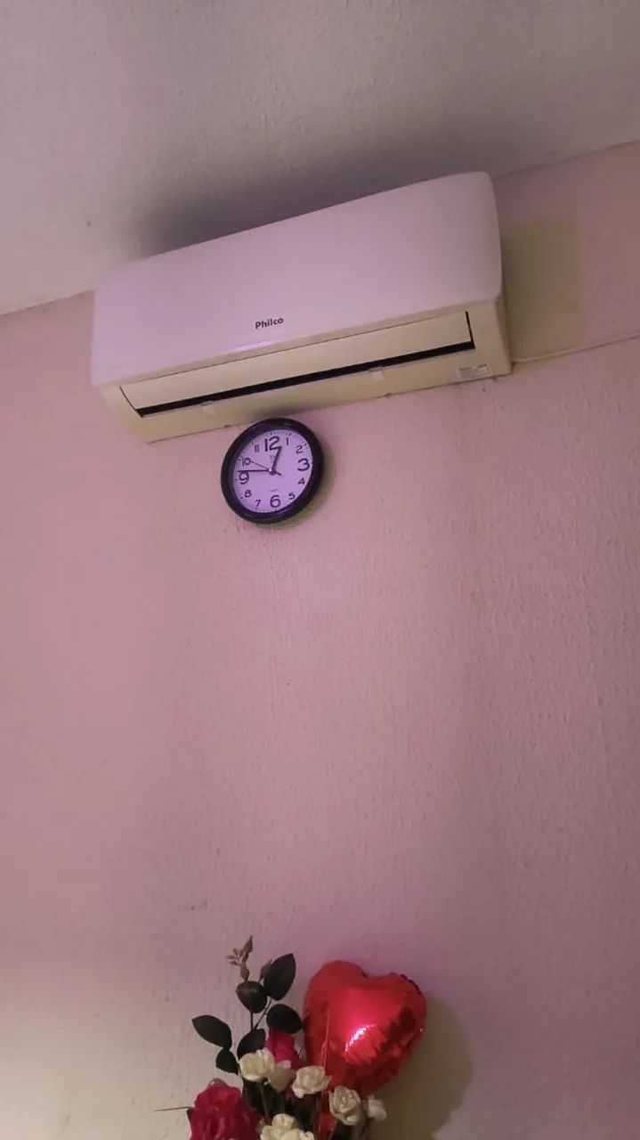 Vendo ar condicionado split de 12000 BTU 1.400 funcionando perfeitamente.