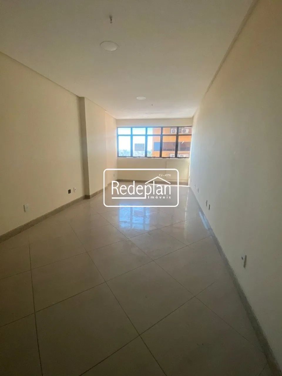 Sala Comercial no Shopping 33 - Vila Santa Cecília/VR - Foto 2