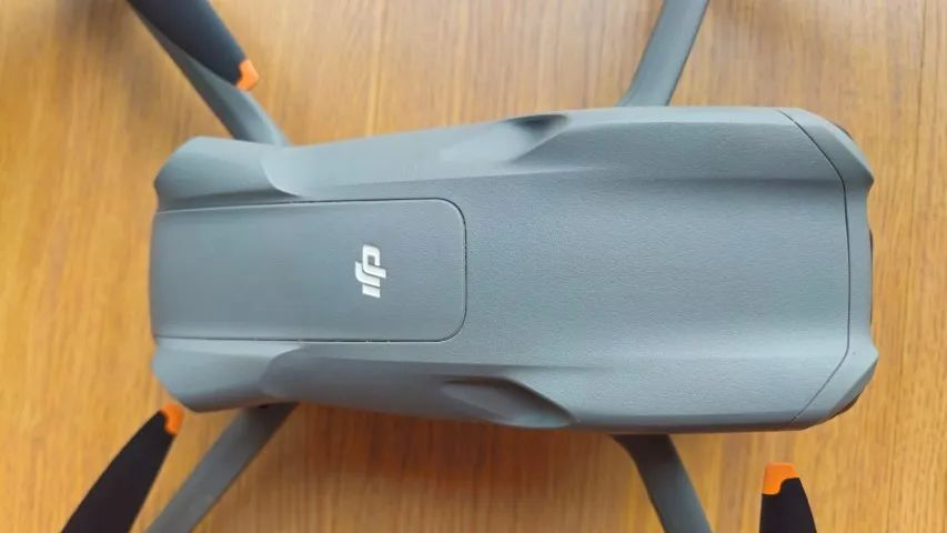 DJI AIR 3 SEMI-NOVO COMBO COMPLETO - Foto 3