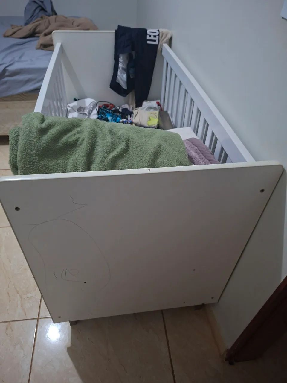 Berço e guarda roupa infantil,  b3m conservado