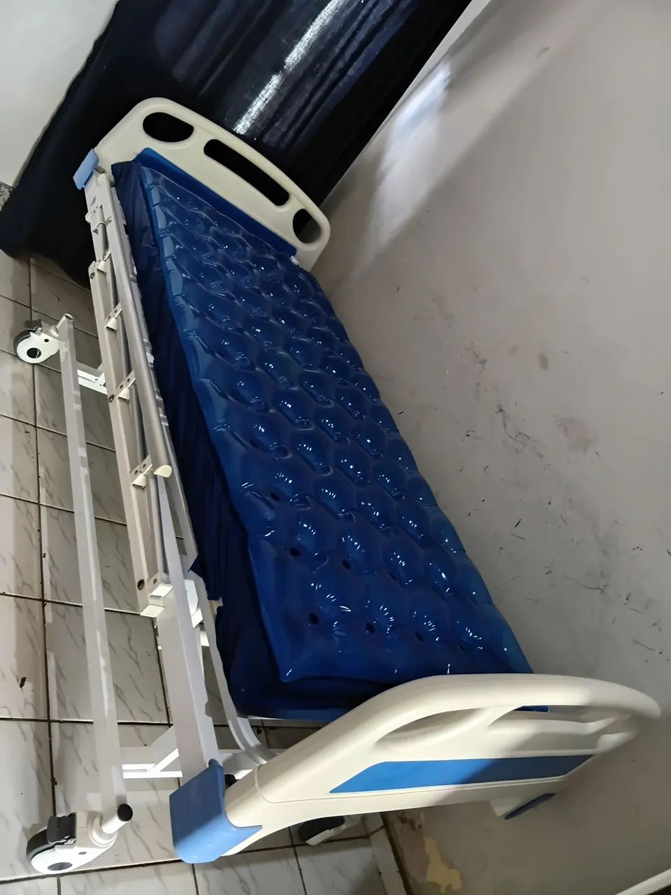 Cama hospitalar com colchao e colchao dagua 