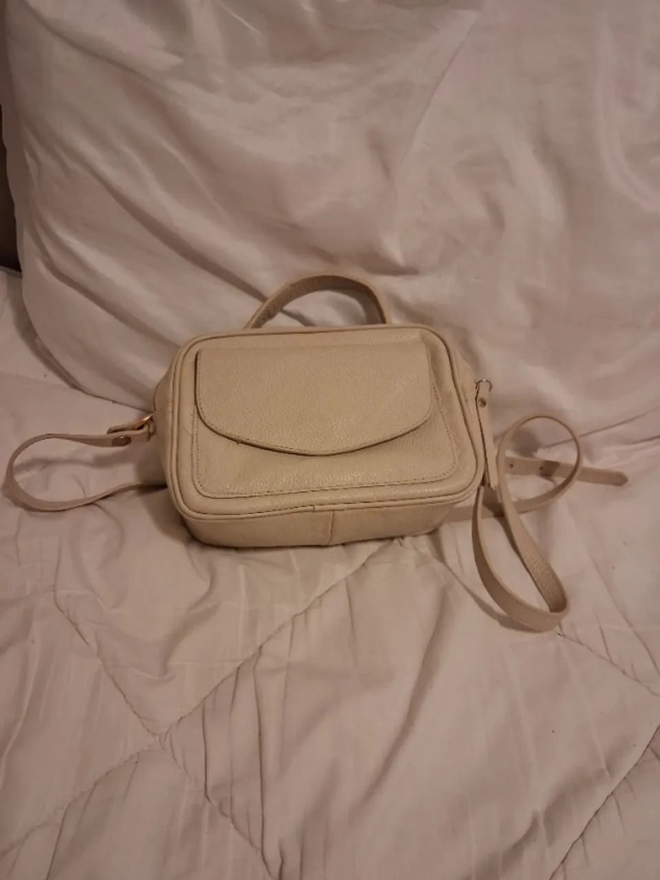 Bolsa off white couro legítimo  - Foto 3