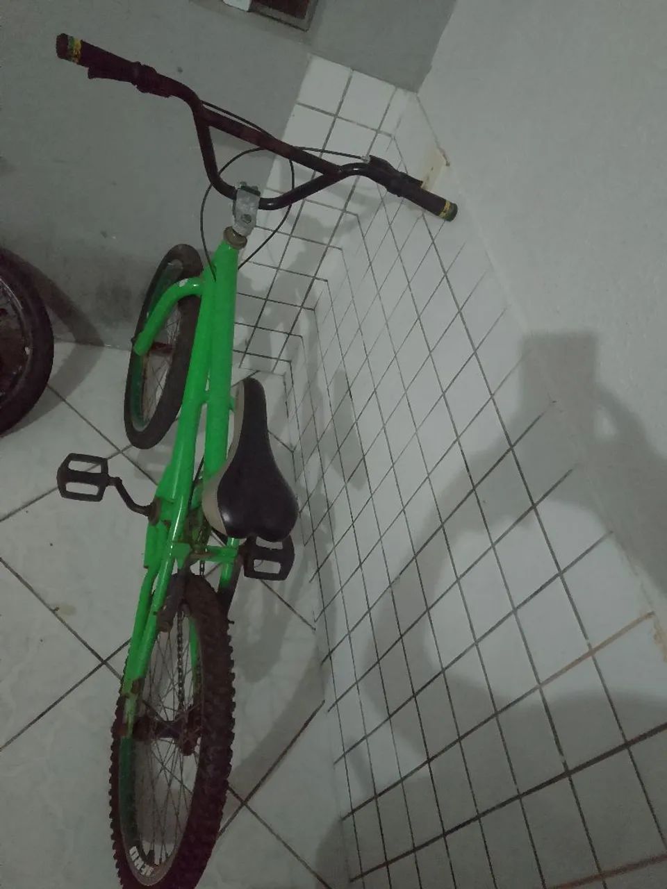 Vendo essa bicicleta bem conservada  - Foto 3