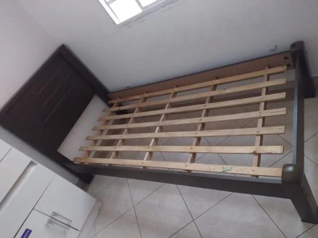 Cama de solteiro em madeira - excelente estado. - Foto 3