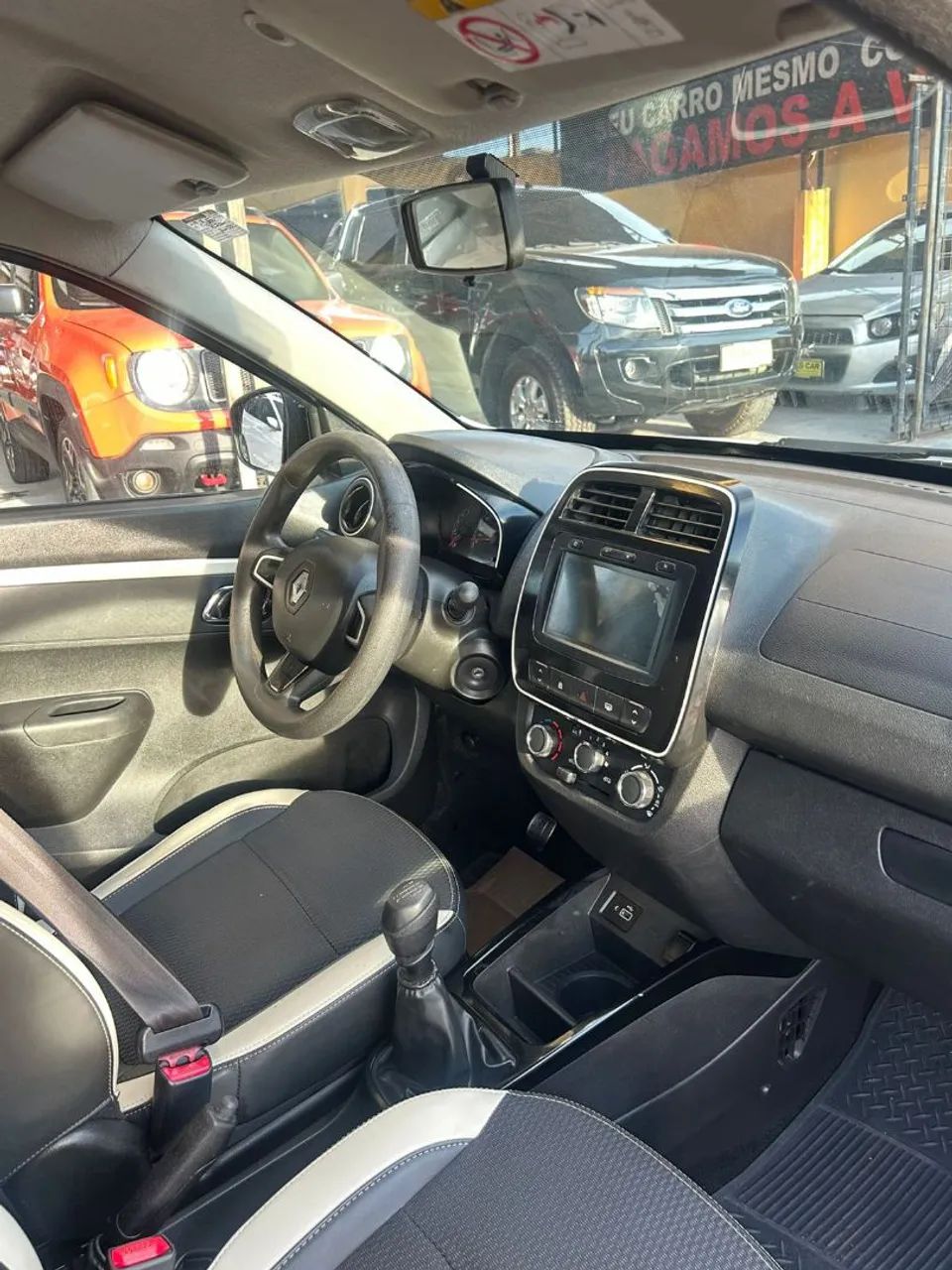 Renault Kwid Intense 1.0 Flex 12V 5P Mec. 2020 - Foto 8