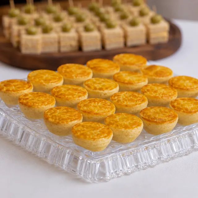 Salgados para festas (mini sanduíches, empadas e Cone trufado). - Foto 3