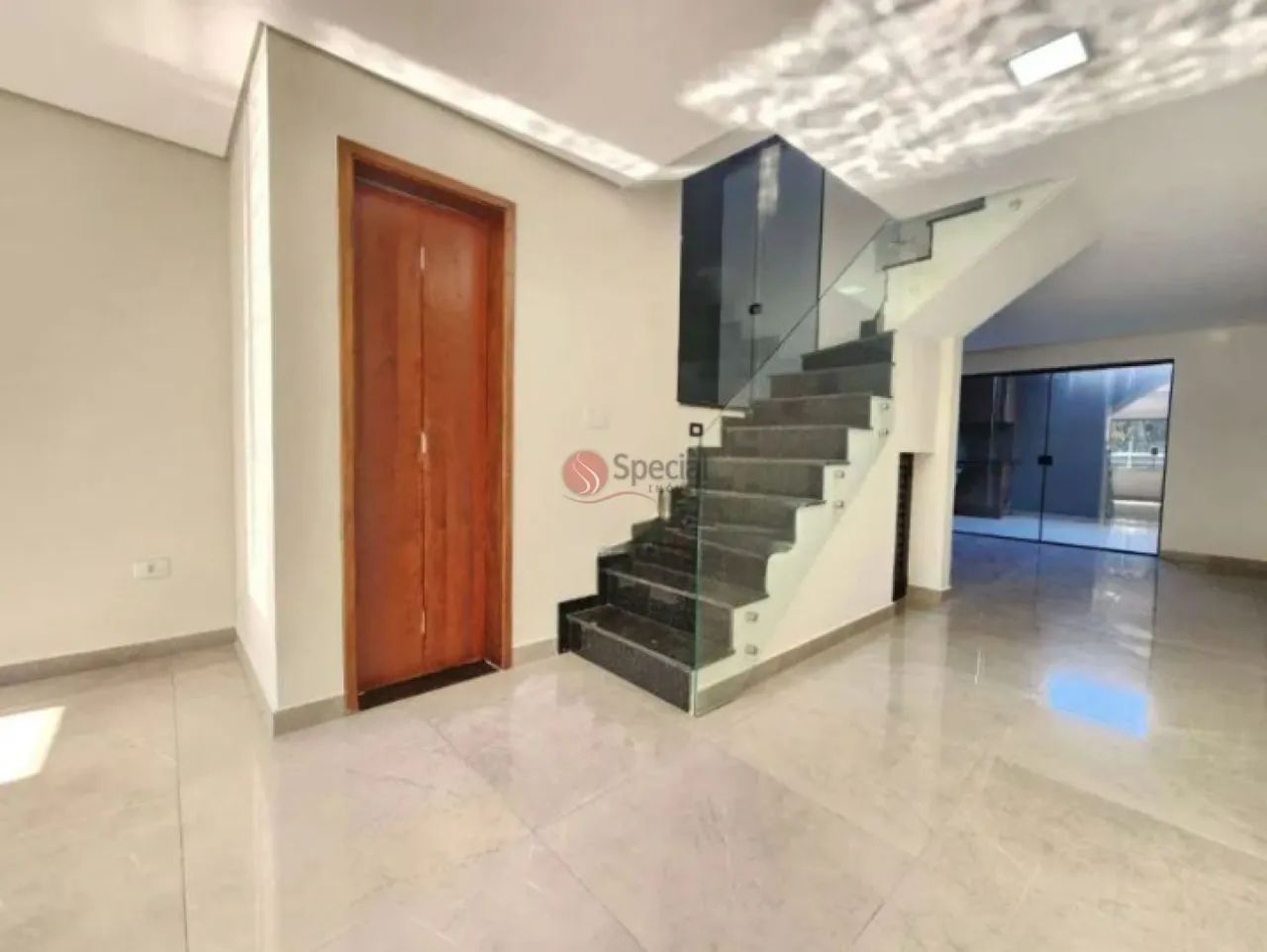 Sobrado com 3 quartos na Vila Carrão com 197 m². - Foto 2